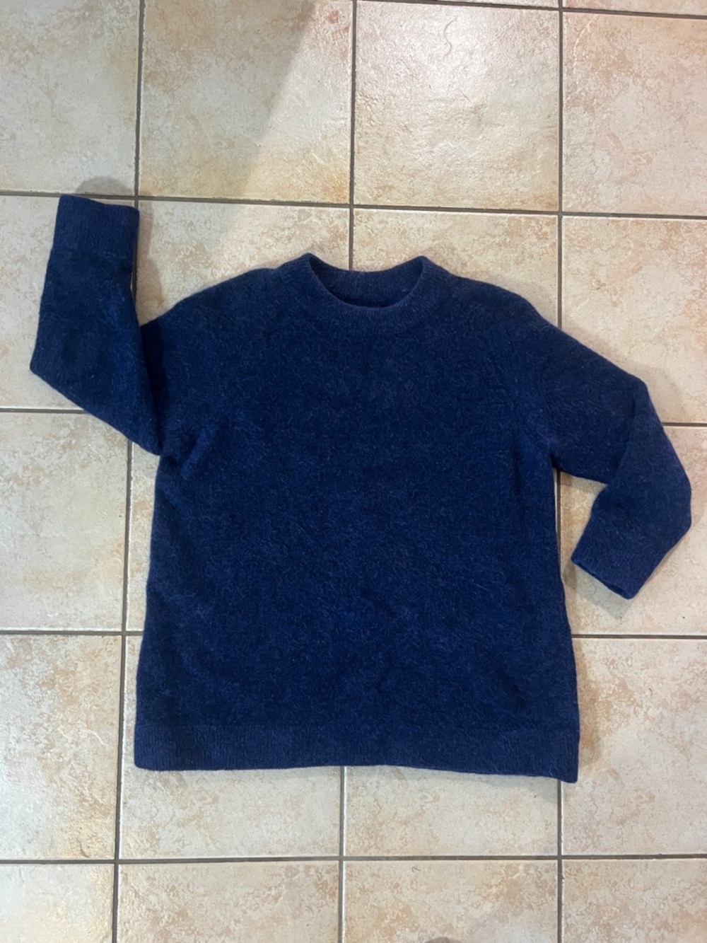 AYR Men's Crewneck Sweater in Navy Blue, Sz Medium